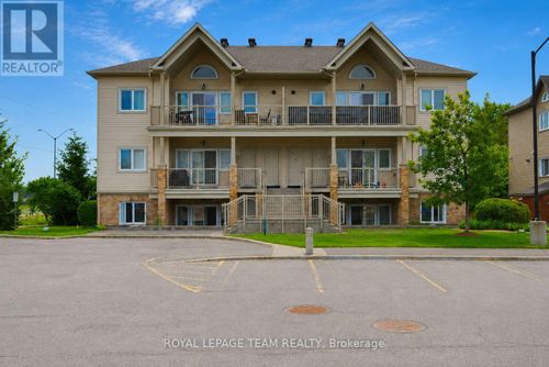 i-366 Wood Acres Grove, Gloucester, ON, K1T0M7 | Card Image