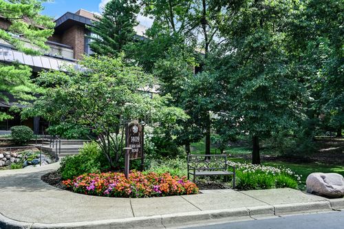 apt-414a-1409 Burr Oak Rd, Hinsdale, IL, 60521-8638 | Card Image