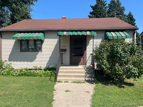 104 S Pearl St, Knox, IN, 46534-1424 | Card Image