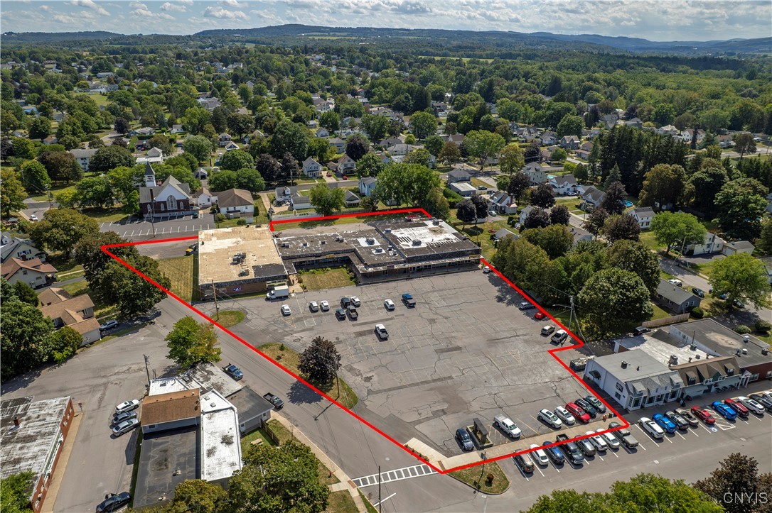 Commercial Sale in Vernon 5