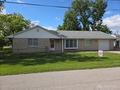 4777 Dawnwood Dr, Dayton, OH, 45415-1384 | Card Image