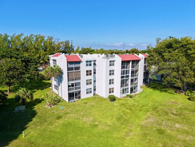 APT-404 - 9421 Evergreen Pl, Condo with 2 bedrooms, 2 bathrooms and null parking in Davie FL | Image 4