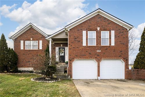 9014 Richland Dr, Georgetown, IN, 47122-8830 | Card Image