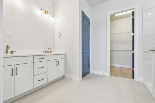 Owner's Bath | Image 25