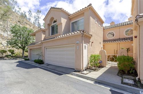 1942 Caminito De La Valle, Glendale, CA, 91208-3048 | Card Image