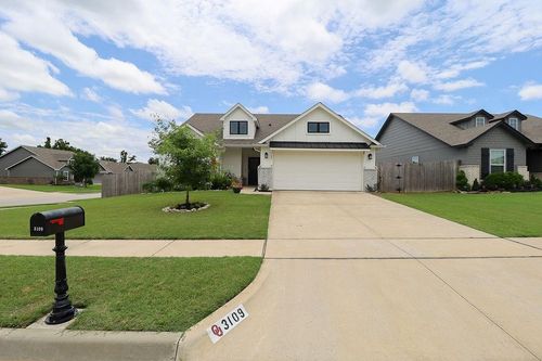 3109 W Charlotte St, Broken Arrow, OK, 74011-7487 | Card Image