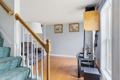 2 Freshwater Court, Nashua, NH, 03060 | Card Image