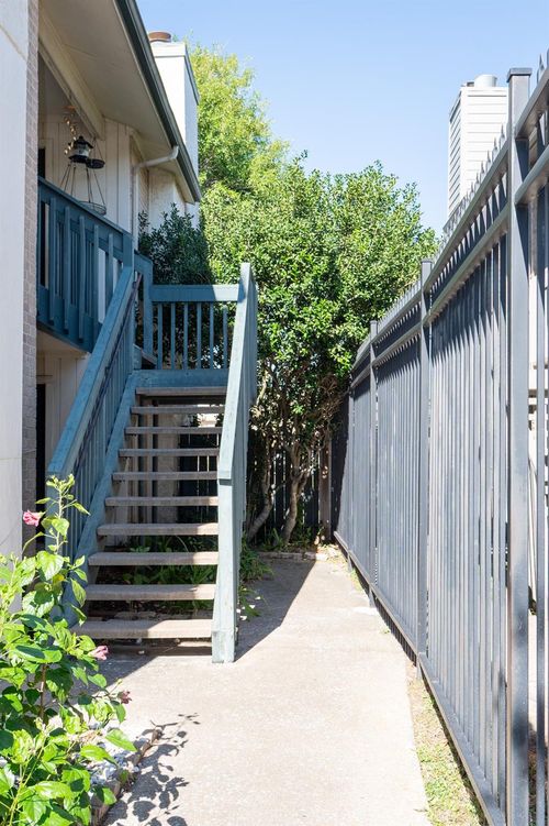 apt-101-250 El Dorado Blvd, Webster, TX, 77598-2212 | Card Image