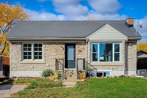 72 W 1st St, Hamilton, ON, L9C3C3 | Card Image