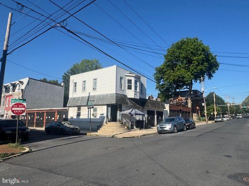 520 Windsor St, Reading, PA, 19601-2226 | Card Image