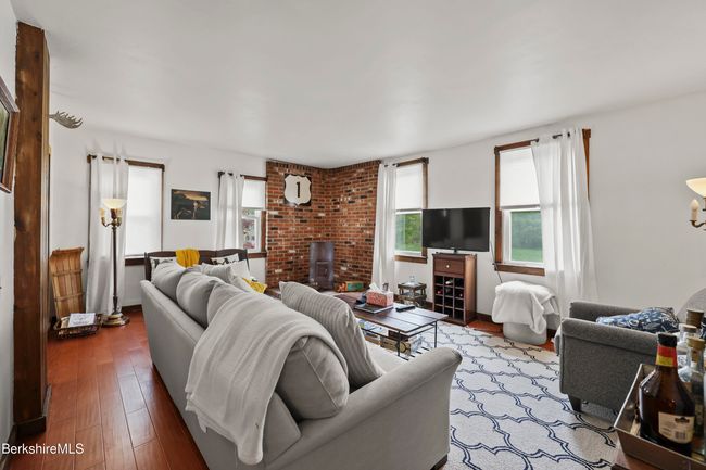 205 - 203205 Main St, Home with 5 bedrooms, 3 bathrooms and 3 parking in Hancock MA | Image 28