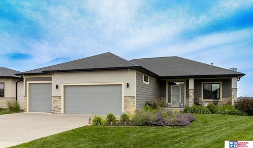 6510 Aiden Cir, Lincoln, NE, 68516-1983 | Card Image