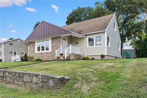 149 Yeoman Ave, Cranston, RI, 02920-2212 | Card Image
