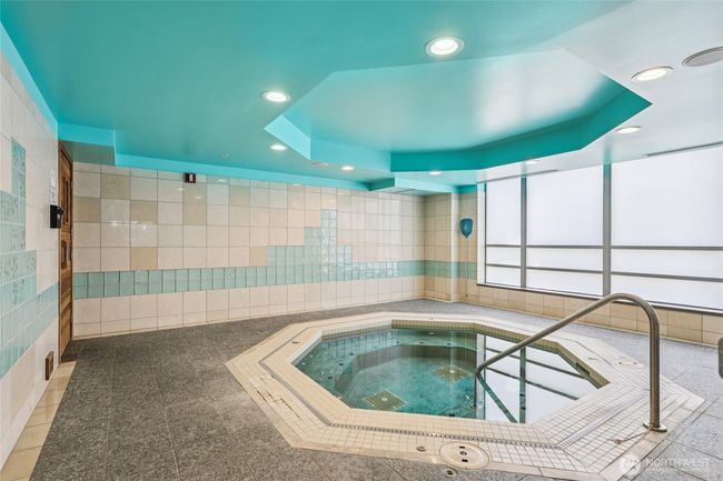 APT-205 - 2929 1 St Ave, Condo with 1 bedrooms, 1 bathrooms and 1 parking in Seattle WA | Image 38