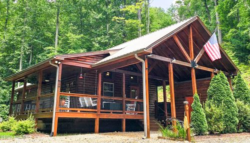 799 Cherokee Oaks Rd, Murphy, NC, 28906-2561 | Card Image