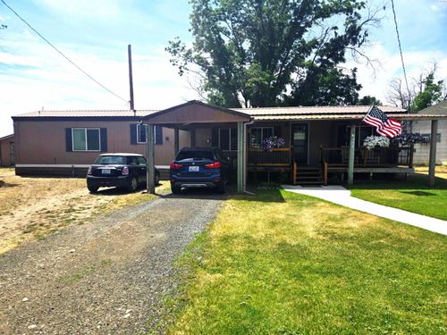 104 W 3rd St, La Crosse, WA, 99143 | Card Image