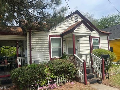 404 Hunter St, Suffolk, VA, 23434-4824 | Card Image