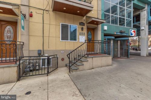 1802 E Huntingdon St, PHILADELPHIA, PA, 19125-1137 | Card Image