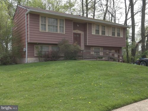 916 Russo Dr, Westampton, NJ, 08060-2445 | Card Image