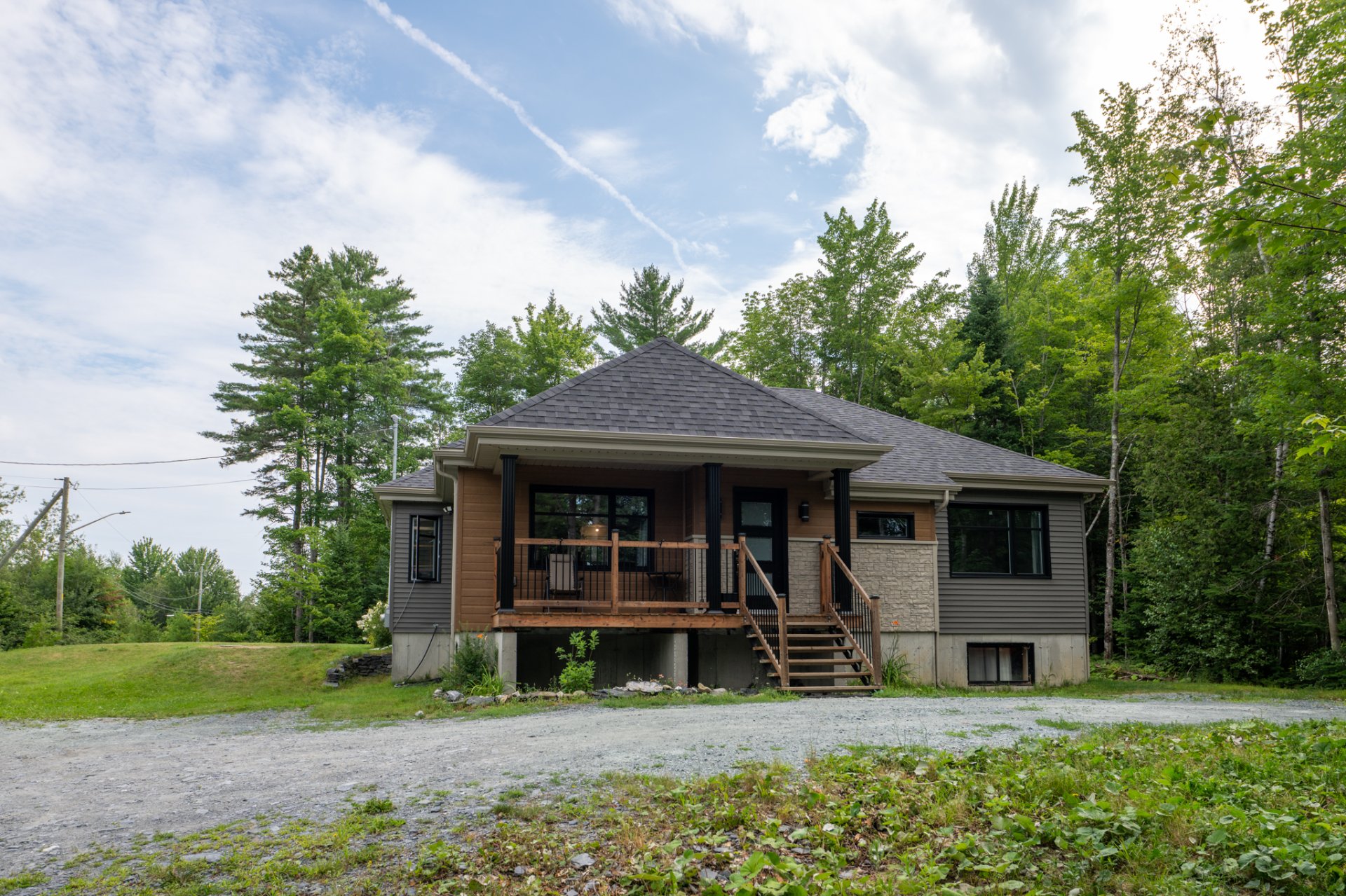 Residential in Saint-Denis-de-Brompton 4