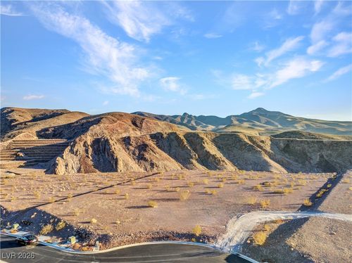 33 Soaring Bird Ct, Las Vegas, NV, 89135-7866 | Card Image