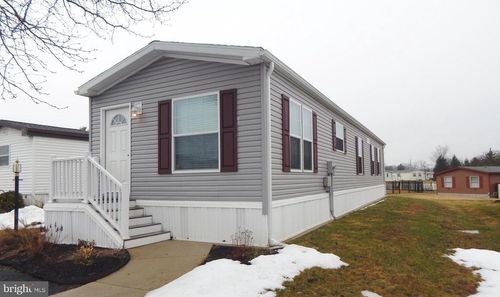 124 Parkside Ct, NORTH WALES, PA, 19454-1105 | Card Image