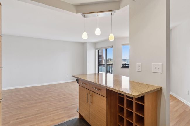 UNIT-1002 - 78 10 Th St E, Condo with 2 bedrooms, 1 bathrooms and null parking in Saint Paul MN | Image 12