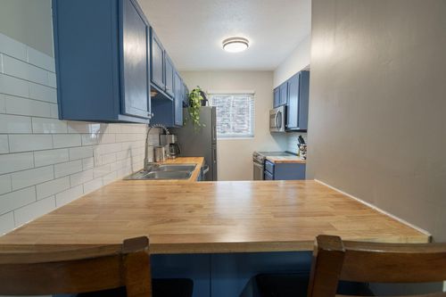 401 Andrea Ln, Hanahan, SC, 29410-8627 | Card Image