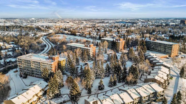 603/604 - 3204 Rideau Place Sw, Home with 2 bedrooms, 2 bathrooms and 1 parking in Calgary AB | Image 32
