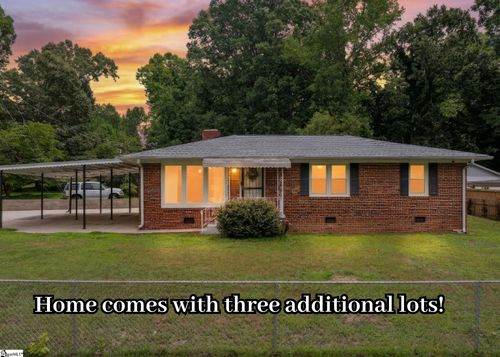 31 Twin Springs Dr, Greenville, SC, 29605-5007 | Card Image