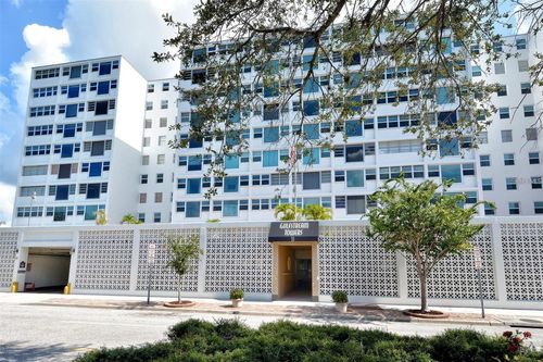 unit-307-33 S Gulfstream Ave, SARASOTA, FL, 34236-8908 | Card Image