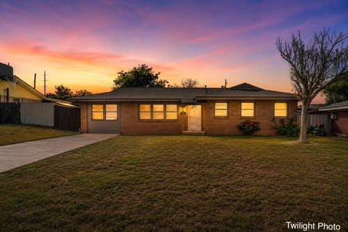 3203 Cornell Ave, Big Spring, TX, 79720-3508 | Card Image