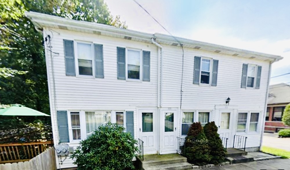 Maple Ave, Barrington, RI 02806
