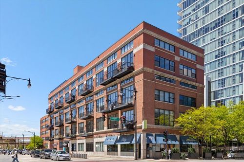 2d-70 E 18th St, Chicago, IL, 60616-1382 | Card Image