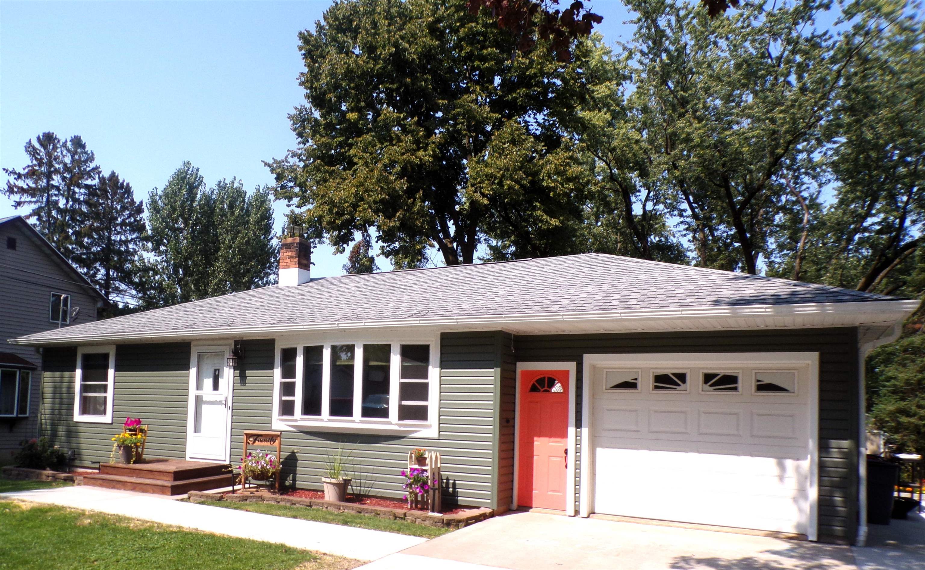 Mill St, Loyal, WI 54446