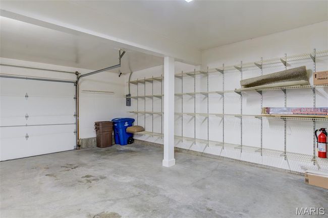 Oversized garage 28'x22' | Image 44