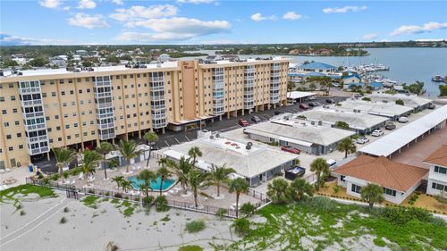 e2-1205 Tarpon Center Dr, VENICE, FL, 34285-1105 | Card Image