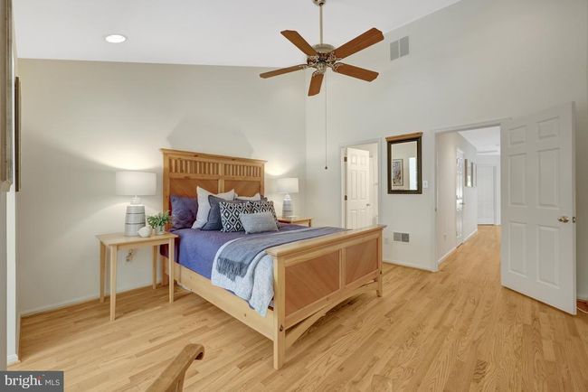 11431 Hollow Timber Way, Townhouse with 3 bedrooms, 4 bathrooms and null parking in Reston VA | Image 35