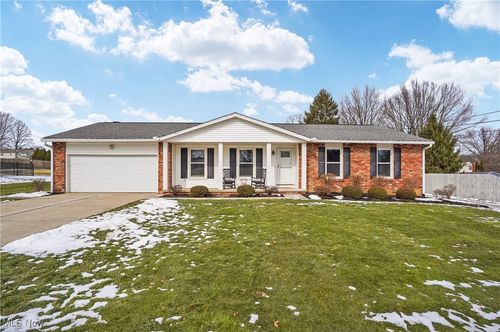 813 Beechwood Drive, Tallmadge, OH, 44278 | Card Image