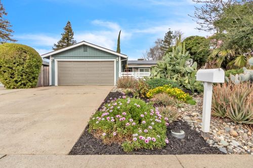 10243 Pistachio Way, Sacramento, CA, 95827 | Card Image