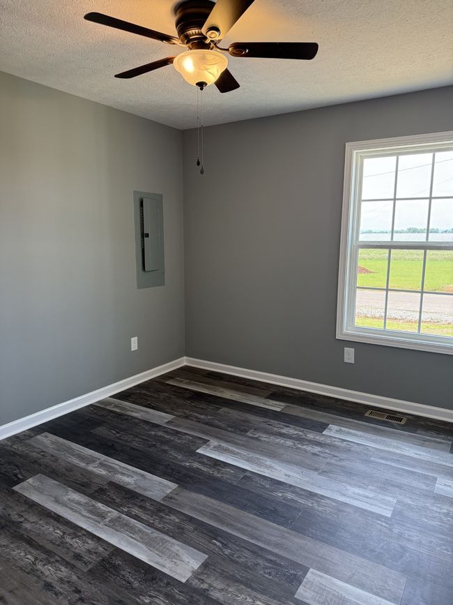 57 Hesselly Rd, House other with 3 bedrooms, 2 bathrooms and 2 parking in Decherd TN | Image 4