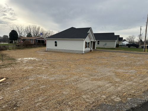 126 Remington Ln, Smithville, TN, 37166-2252 | Card Image