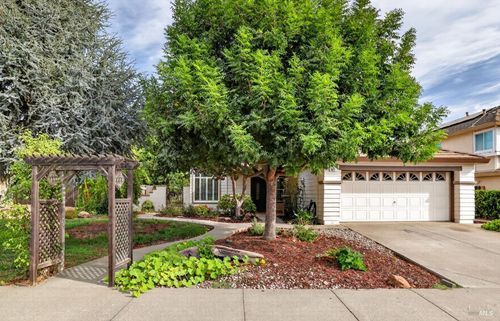 1610 W H Street, Dixon, CA, 95620 | Card Image