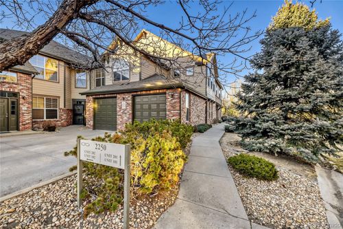 apt-201-2250 S Vaughn Way, Aurora, CO, 80014-1388 | Card Image