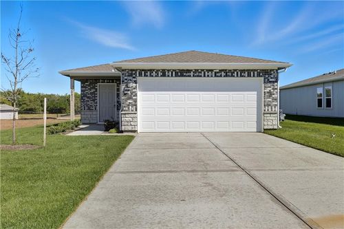 20821 Rushmore St, Edgerton, KS, 66021-6502 | Card Image