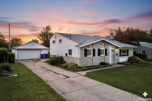 4519 Reader Dr, Warren, MI, 48092-4427 | Card Image