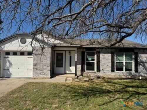 211 Robertstown Rd, Copperas Cove, TX, 76522-1035 | Card Image