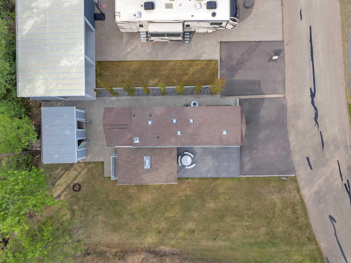 Residential in Rural Lacombe County 4