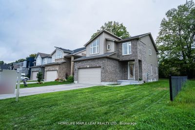 2017 Cedarpark Dr, House other with 3 bedrooms, 3 bathrooms and 6 parking in London ON | Image 1