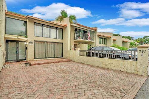 2-714 E Coco Plum Cir, Plantation, FL, 33324-3710 | Card Image